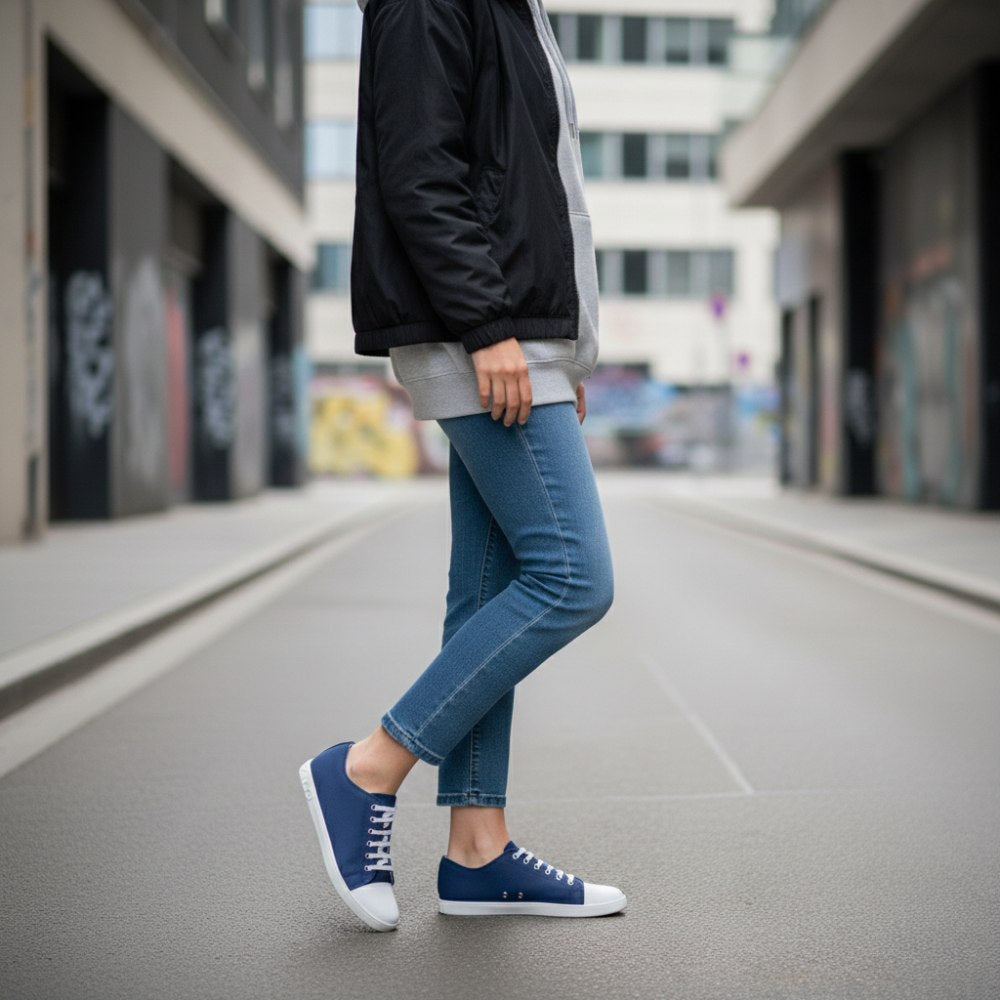 Chuqqs low Blue