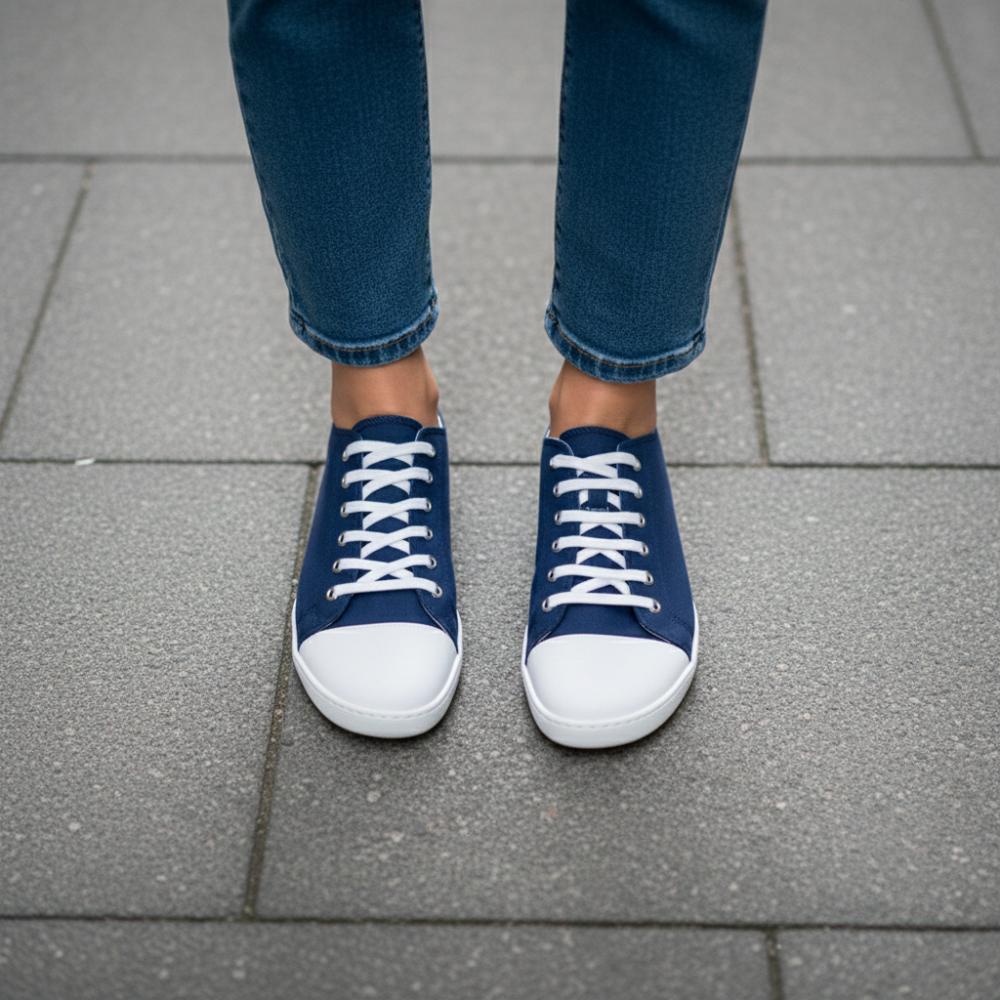 Chuqqs low Blue