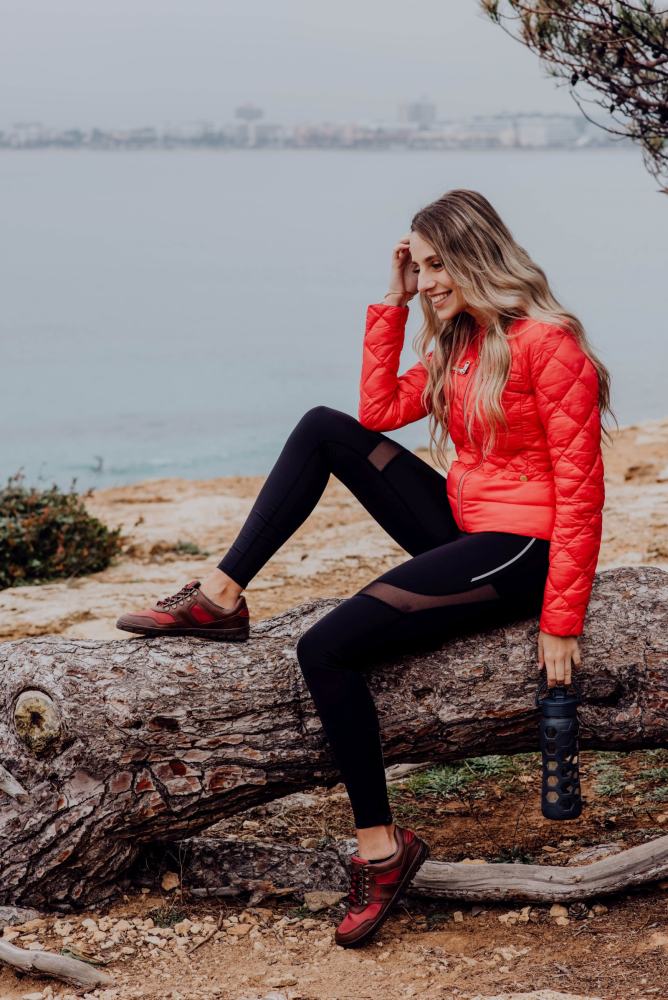 Hiqe Low Vegan Camel Red Waterproof